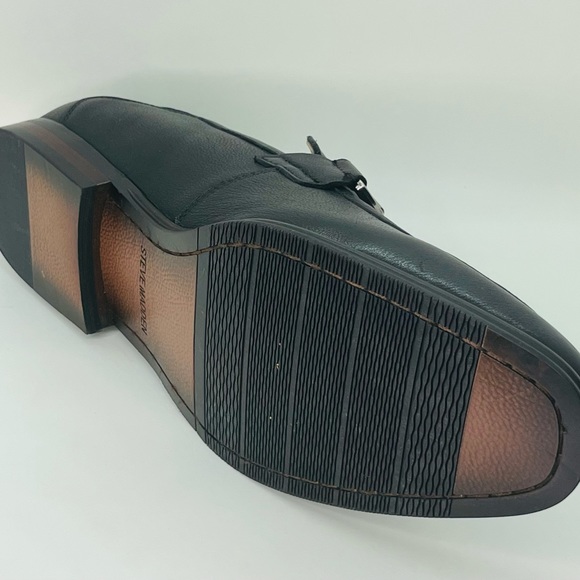 Two pair of size 12 men black dress shoes. - Picture 3 of 7